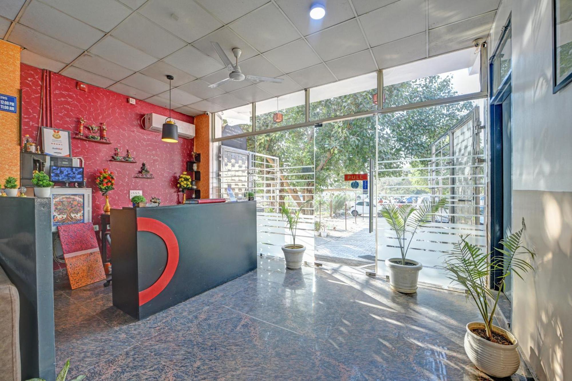 Royal Spark Inn1 - Medicity Gurugram, Near Medanta Hospital Gurgaon Ngoại thất bức ảnh
