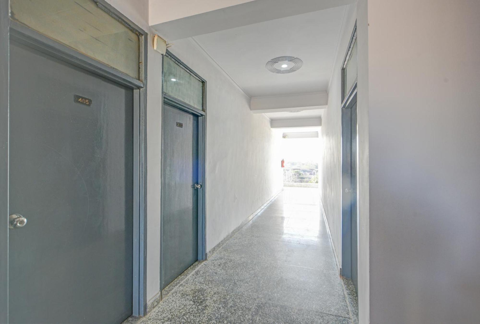 Royal Spark Inn1 - Medicity Gurugram, Near Medanta Hospital Gurgaon Ngoại thất bức ảnh